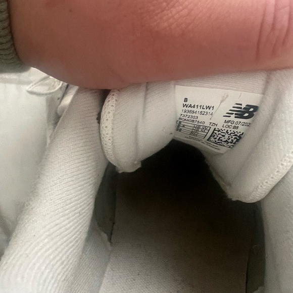 Gently used new balance dad shoes - Picture 3 of 4